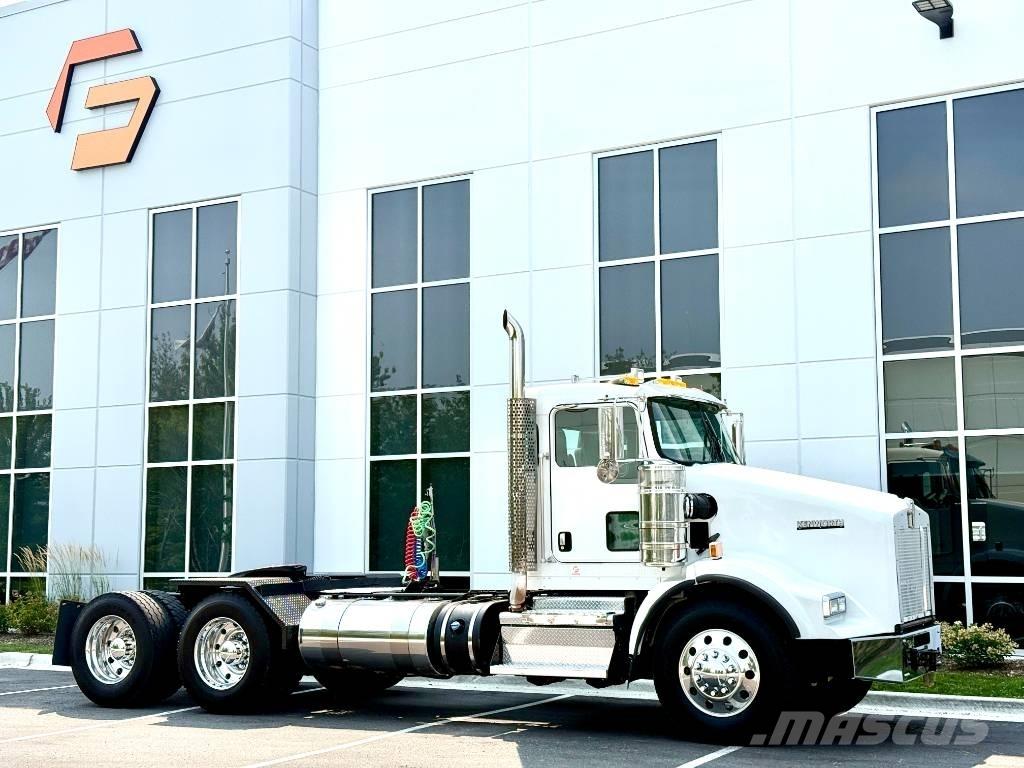 Kenworth T 800 Sadulveokid
