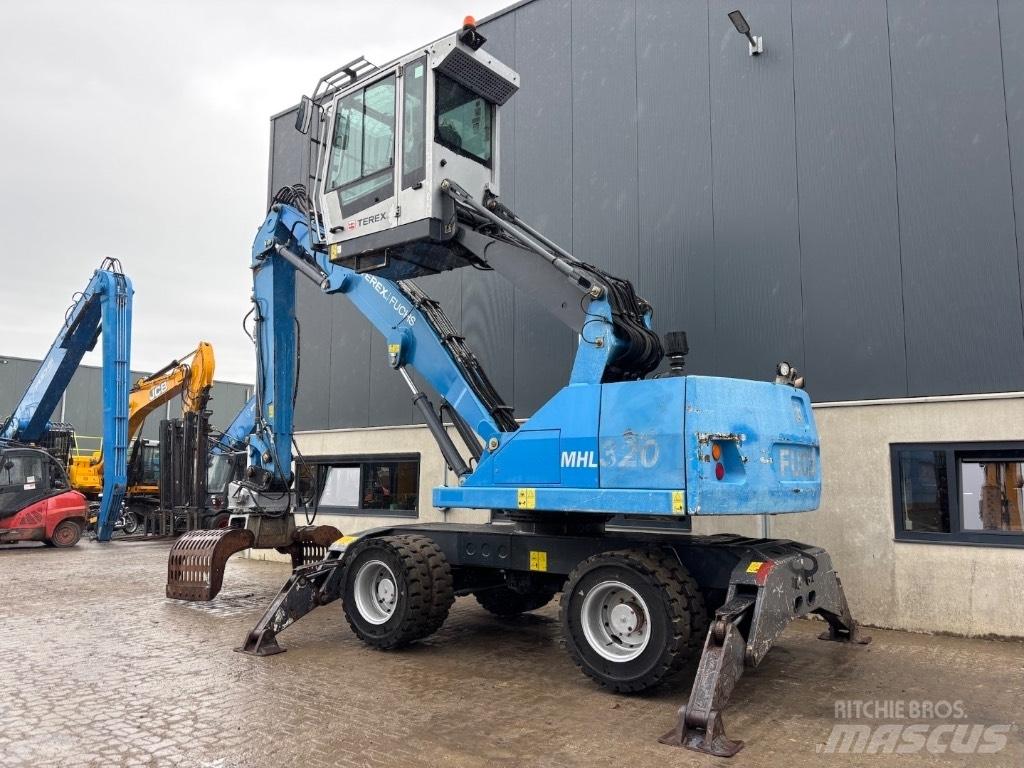 Fuchs MHL 320 D Materjalikäitlusmasinad