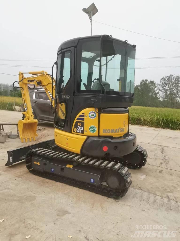 Komatsu PC 35 MR Roomikekskavaatorid
