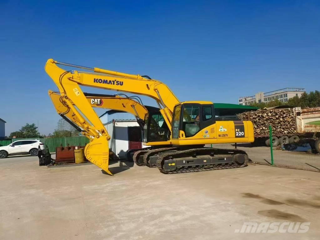 Komatsu PC 220 Roomikekskavaatorid