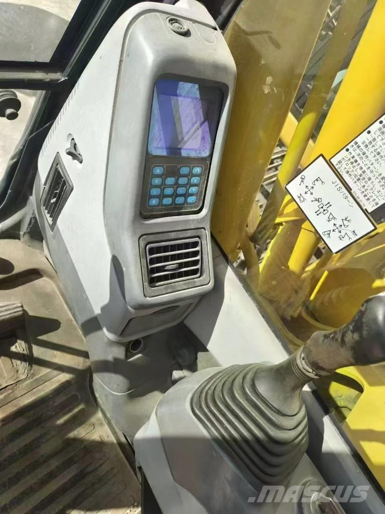 Komatsu PC 220 Roomikekskavaatorid