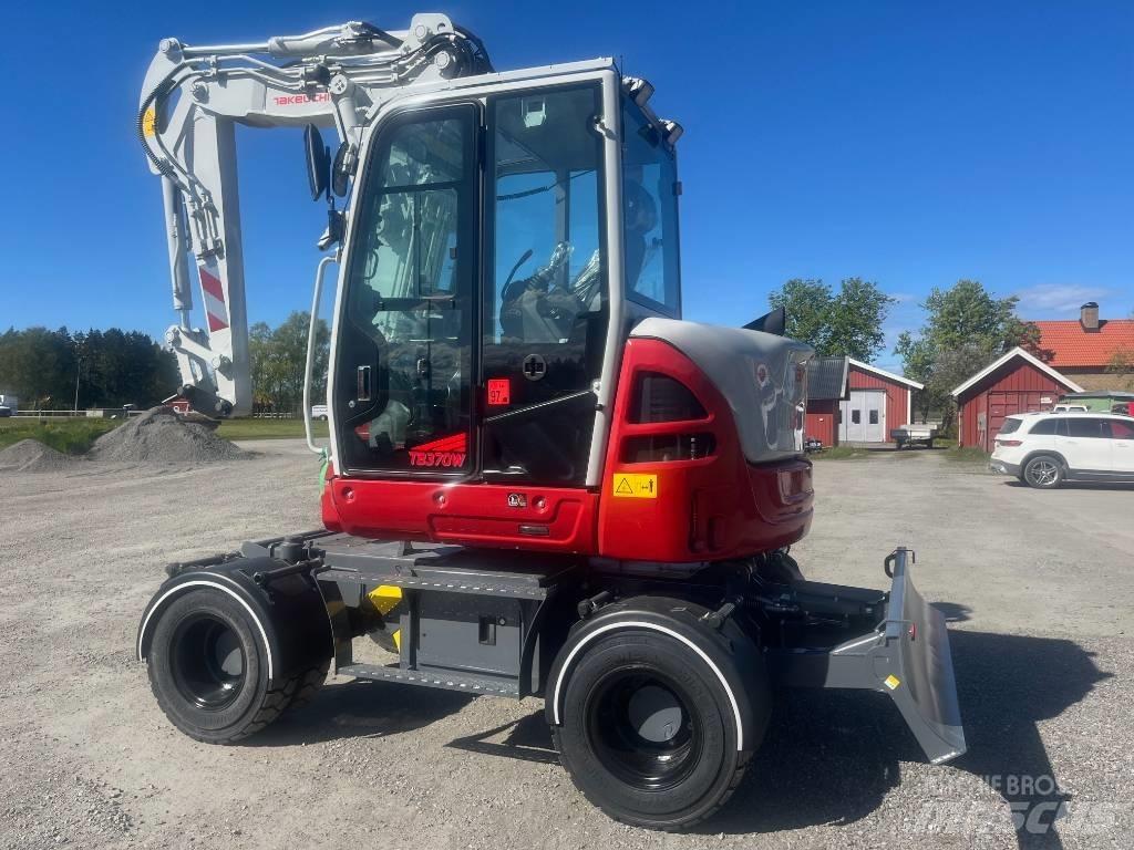 Takeuchi TB 370 W Ratasekskavaatorid