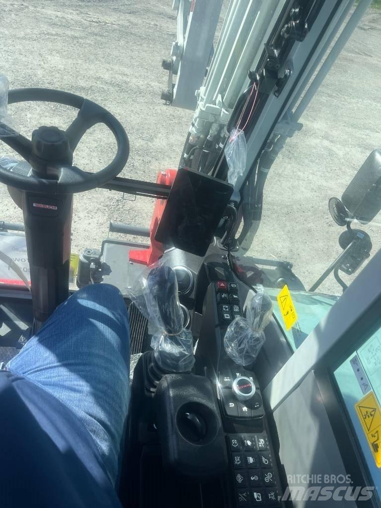 Takeuchi TB 370 W Ratasekskavaatorid