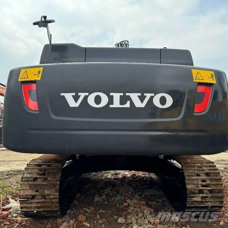 Volvo EC 350 D Roomikekskavaatorid