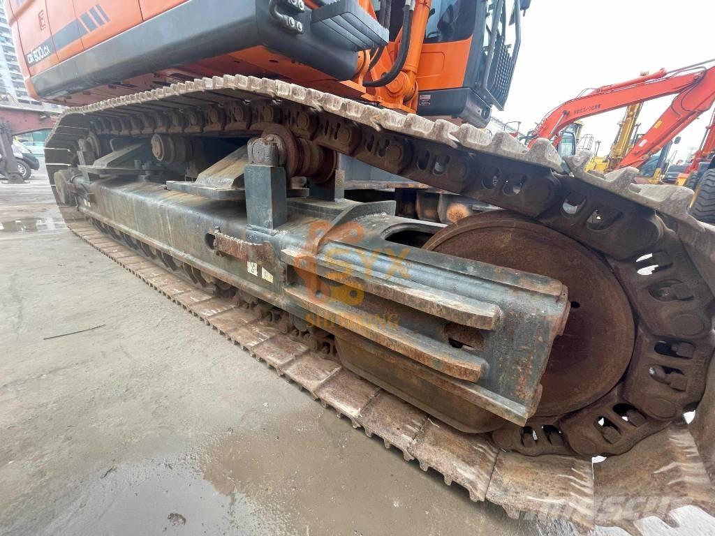 Doosan DX 500 LCA Roomikekskavaatorid