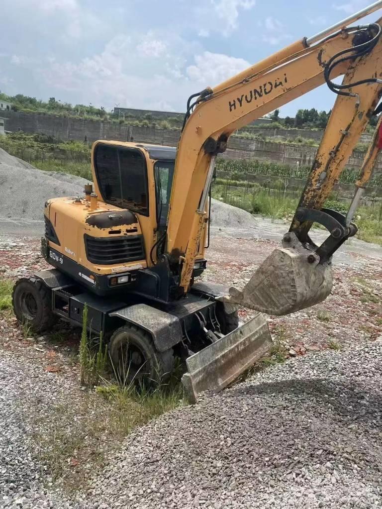 Hyundai 60W-9 Ratasekskavaatorid