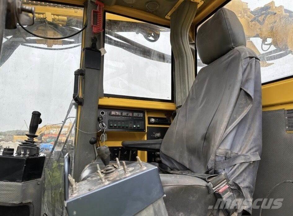 Atlas Copco ROC F6 Vertikaalsed puurmasinad