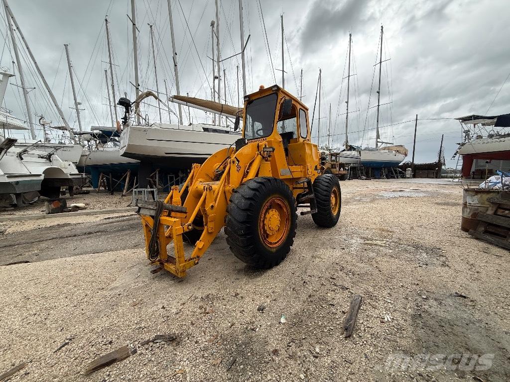 CAT 920 Rataslaadurid