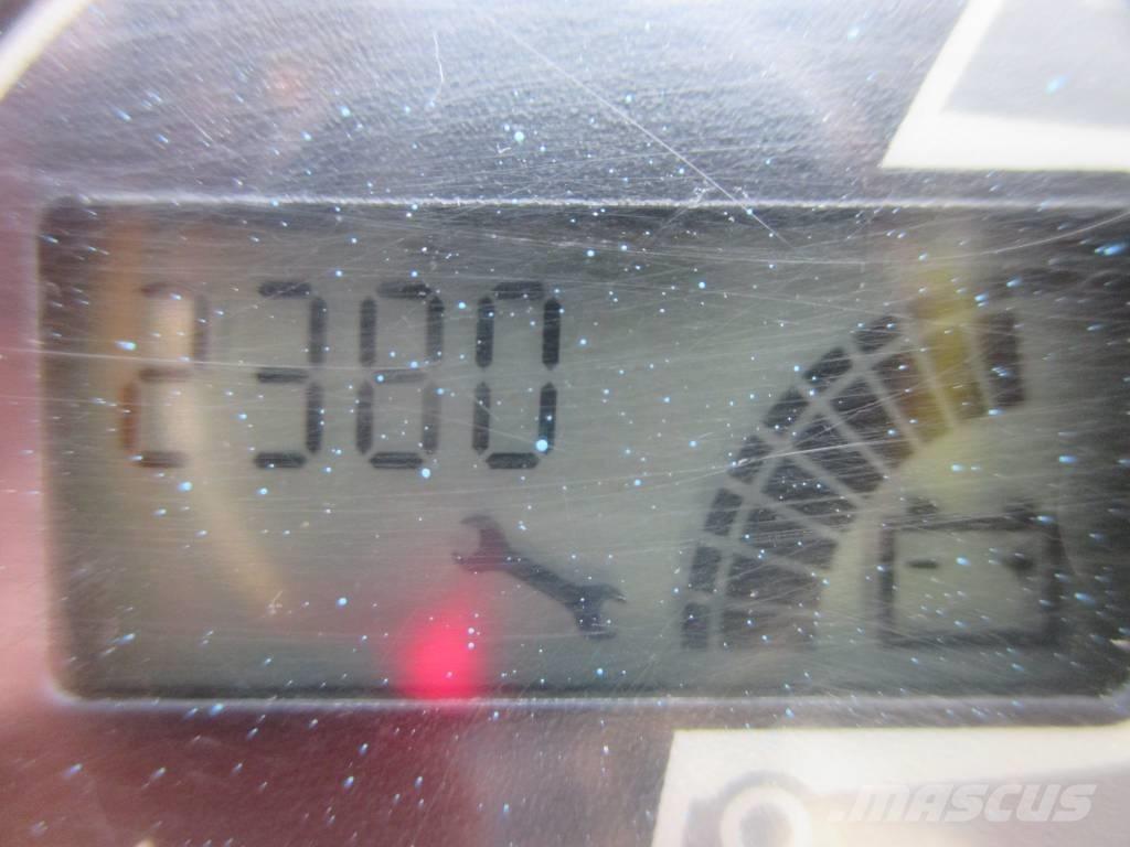 JLG Toucan 8 E Vertikaalsed mast tõstukid