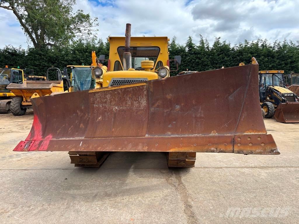 CAT D 6 D Buldooserid