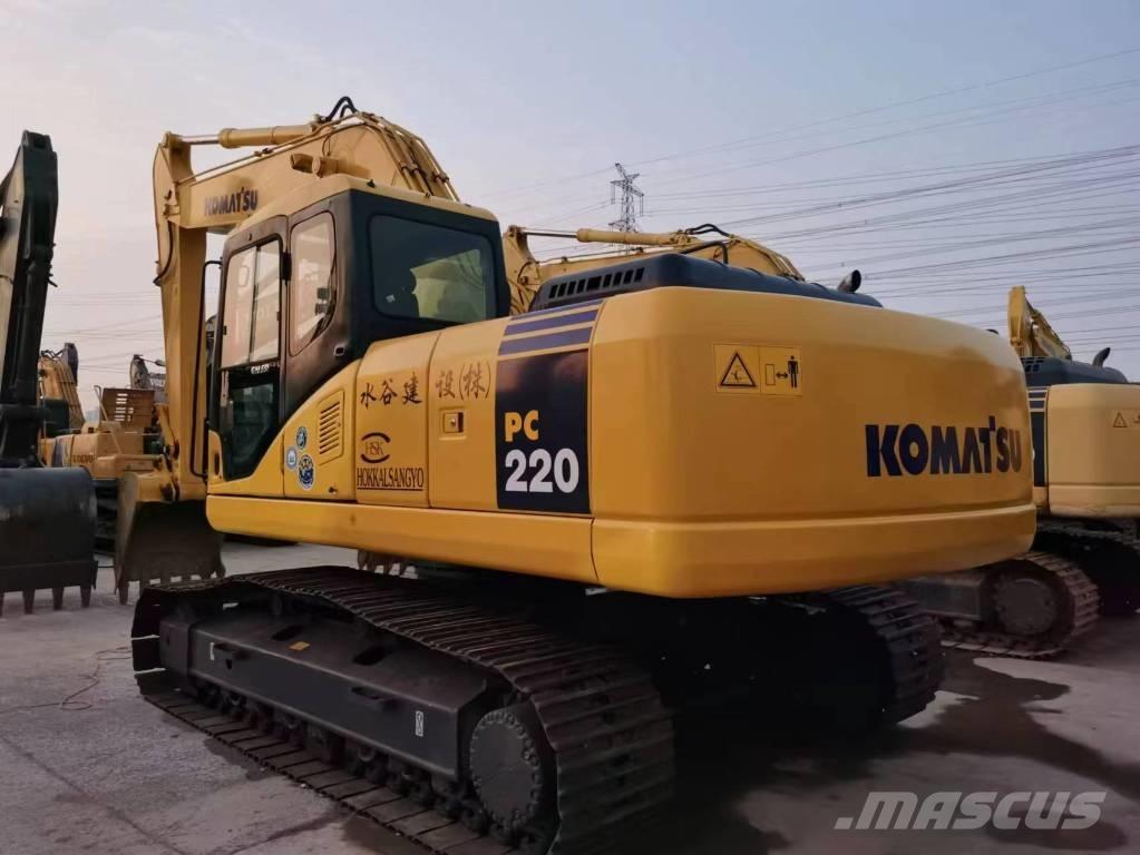 Komatsu PC 220-7 Roomikekskavaatorid