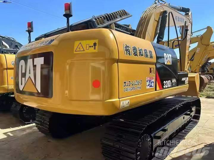CAT CAT320D2 Väikeekskavaatorid 7t-12t