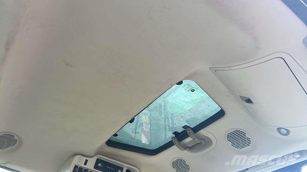 John Deere 6215R Traktorid