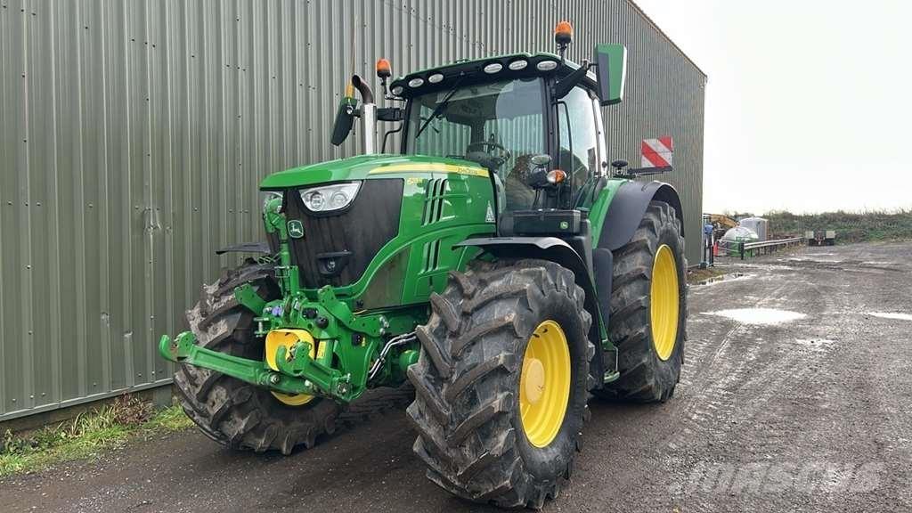 John Deere 6215R Traktorid
