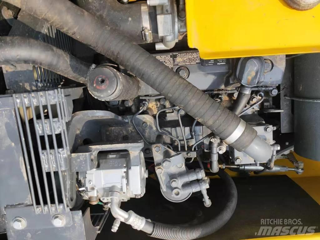 Komatsu PC 130 LC Roomikekskavaatorid