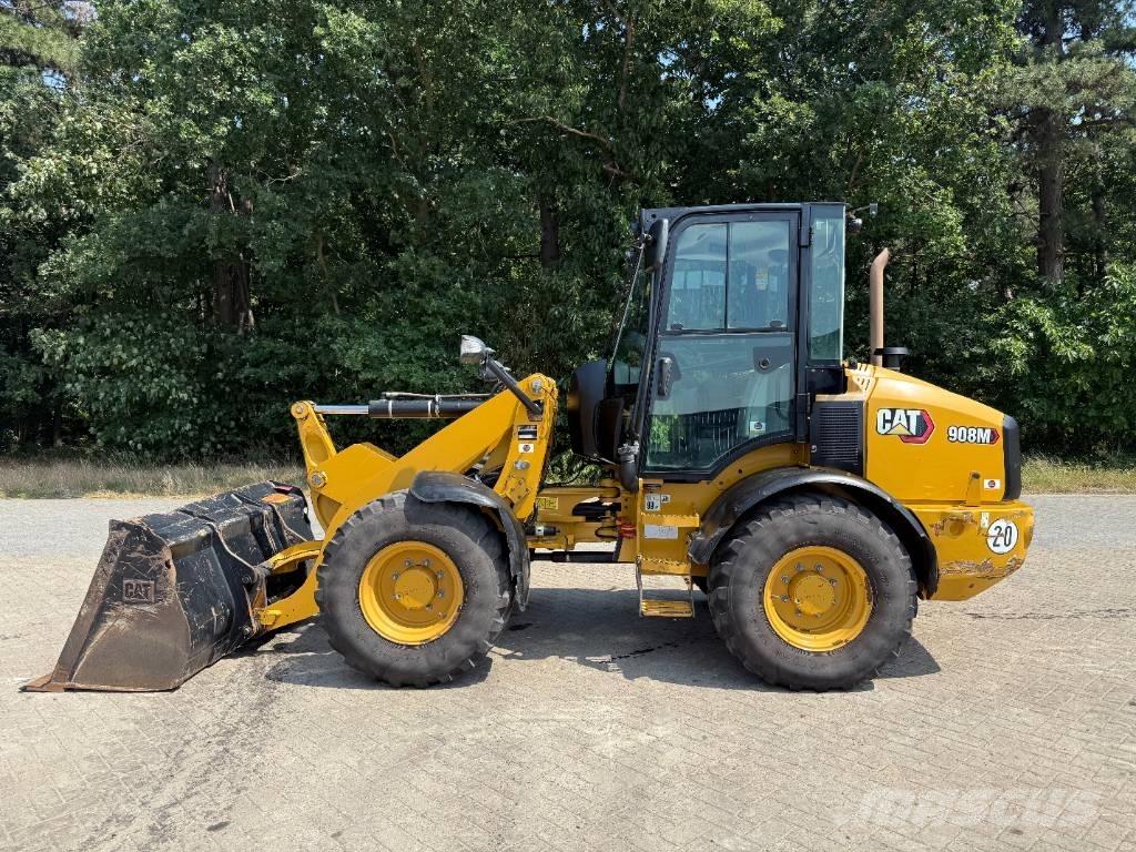 CAT 908 Rataslaadurid