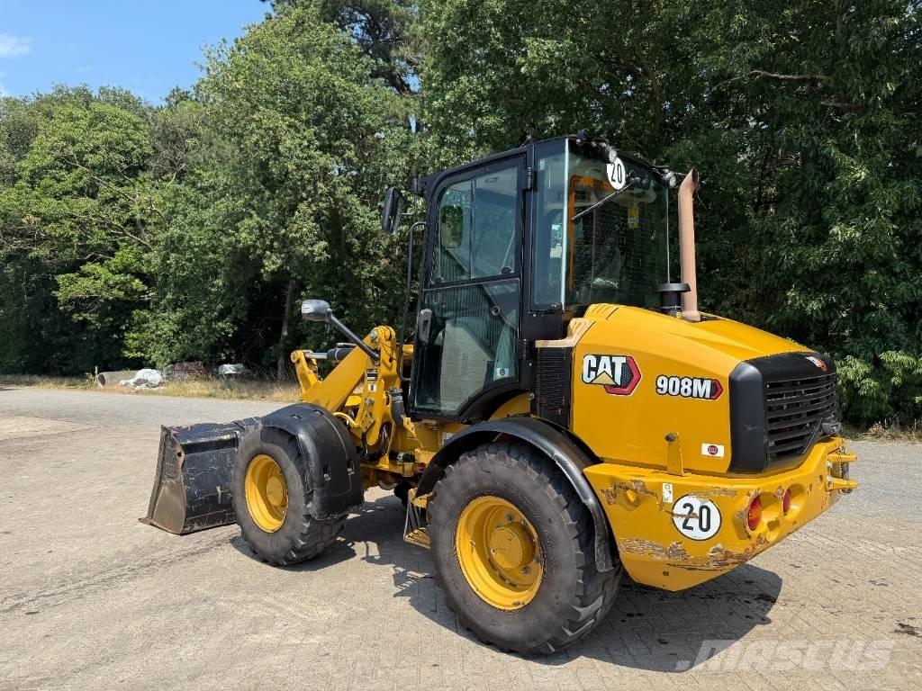 CAT 908 Rataslaadurid