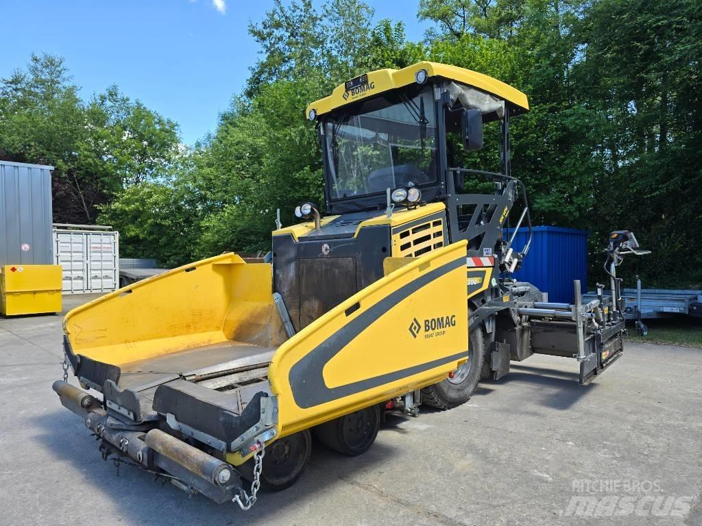 Bomag BF 300 P-2 Asfaldilaoturid