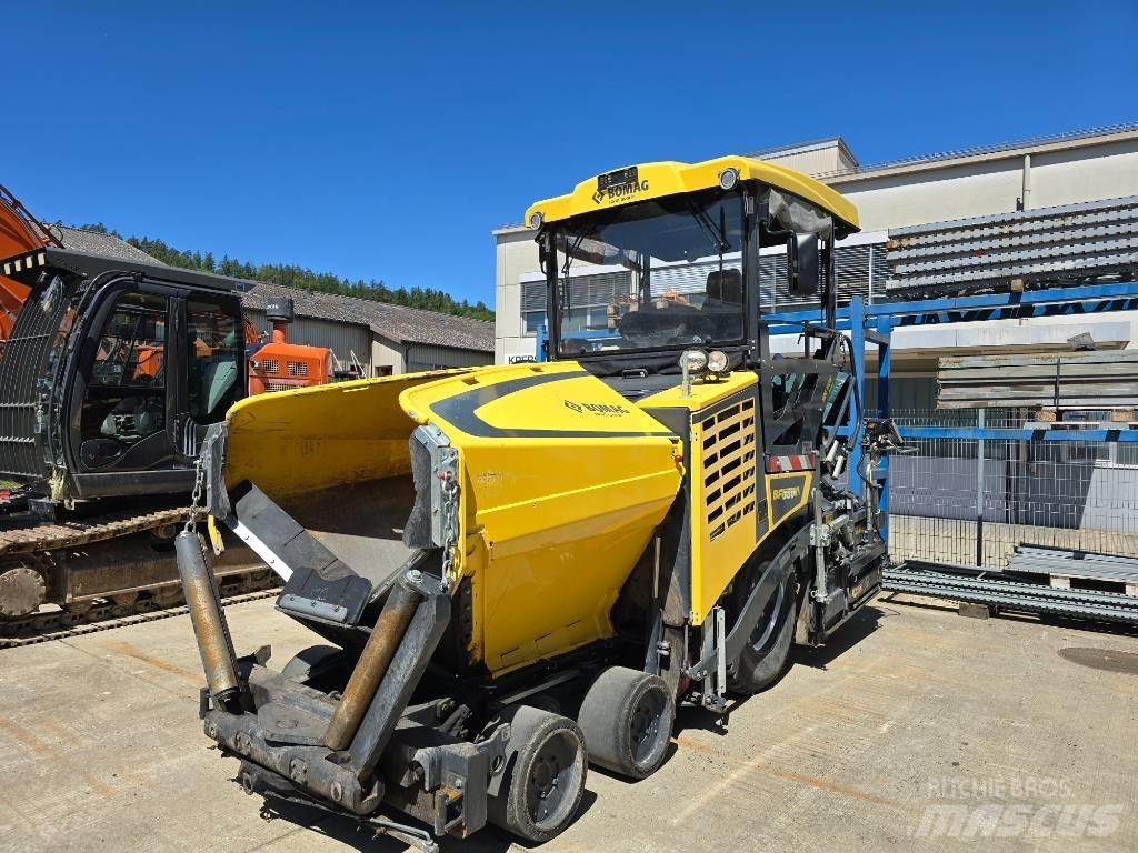 Bomag BF 300 P-2 Asfaldilaoturid