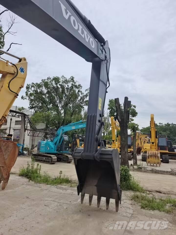 Volvo EC 210 Roomikekskavaatorid