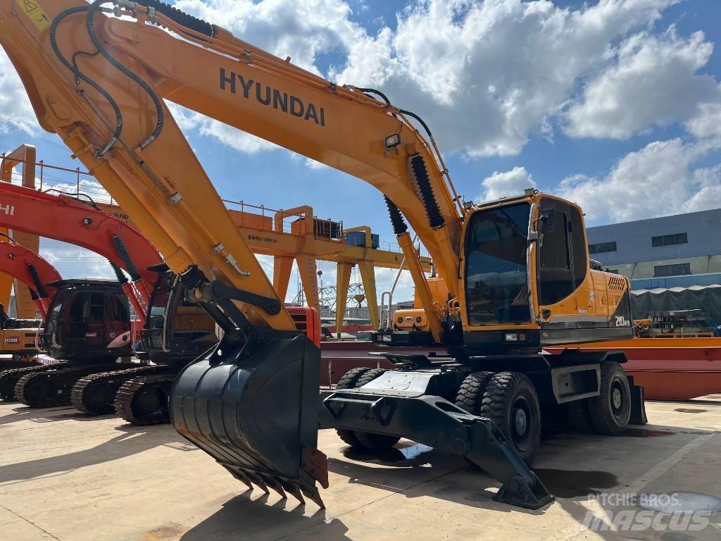Hyundai R210W Ratasekskavaatorid
