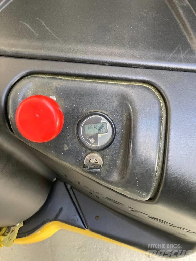 Hyster S 1.6 Järelkäidavad virnastajad
