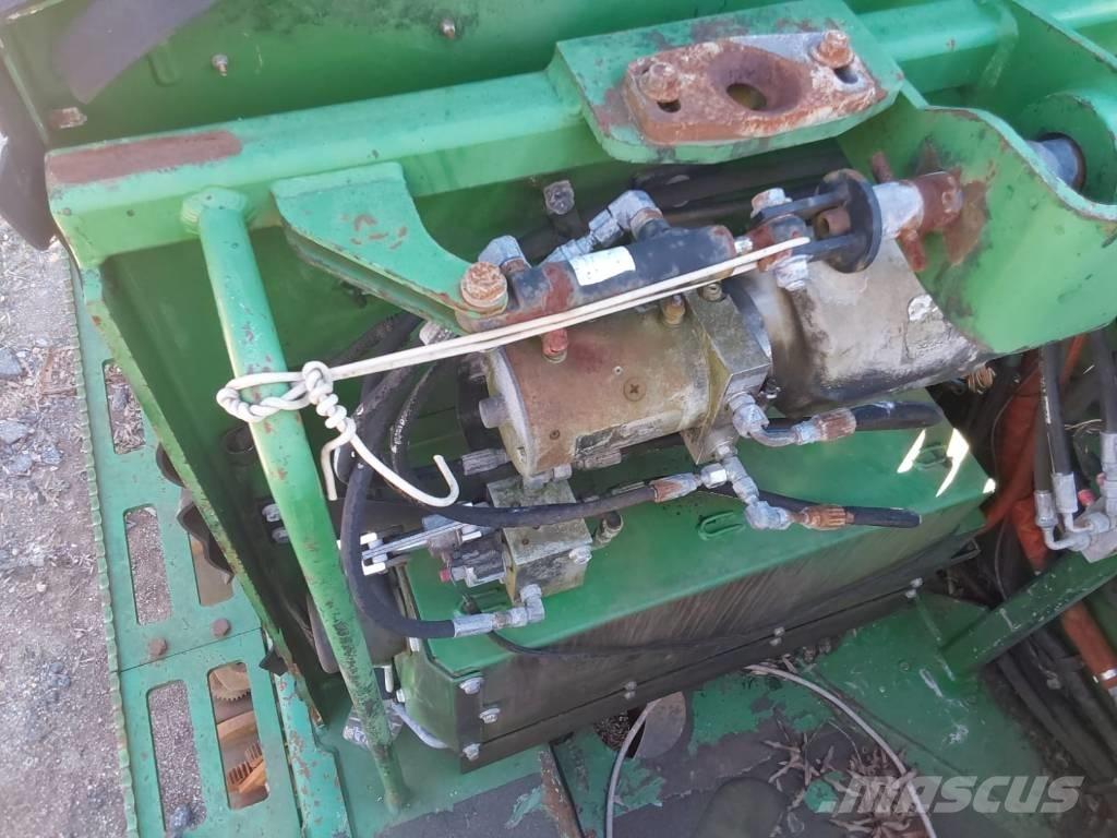 John Deere 903M Langetustraktorid