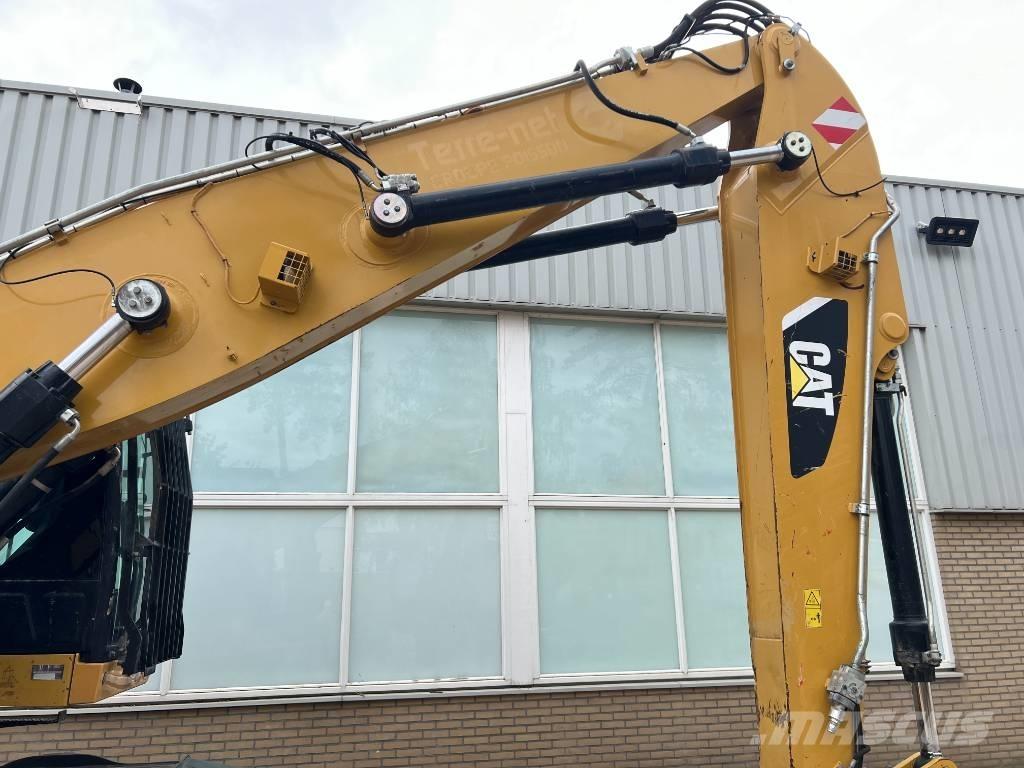 CAT MH3022  2015   CE Materjalikäitlusmasinad