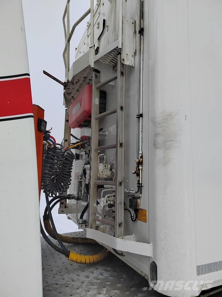 Knapen K 502 Hakkeveo poolhaagised