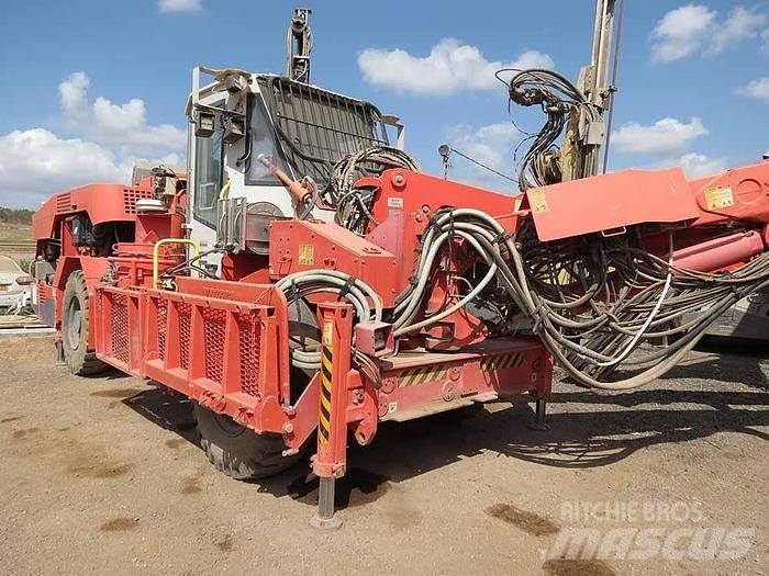 Sandvik DS511-C Vertikaalsed puurmasinad