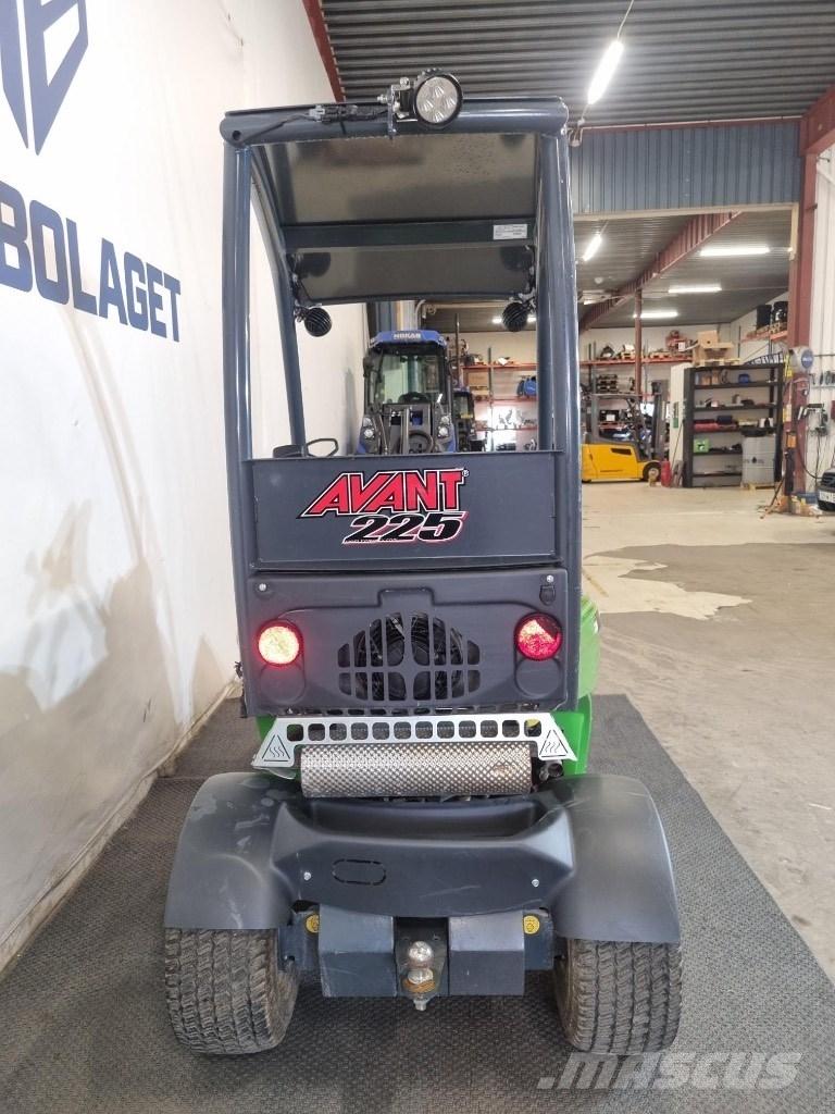 Avant 225 Mitmeotstarbelised laadurid