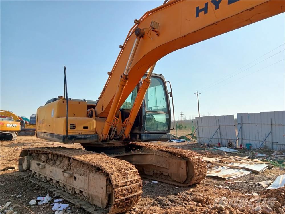Hyundai R225LC-7 Roomikekskavaatorid