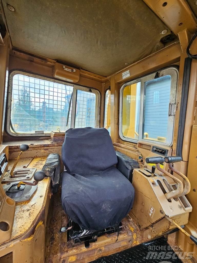CAT D 8 L Buldooserid