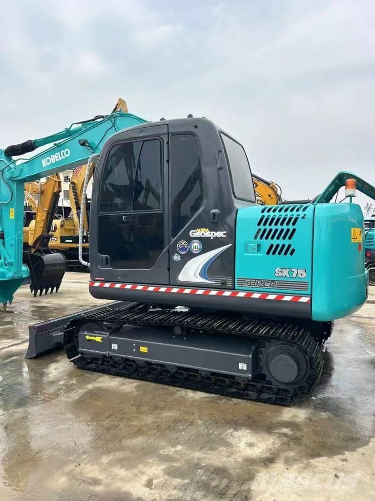 Kobelco SK 75 Roomikekskavaatorid