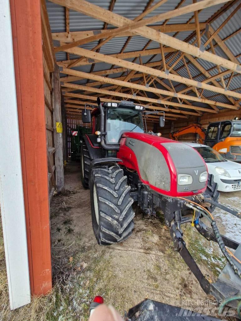 Valtra T 151 hitchec Traktorid