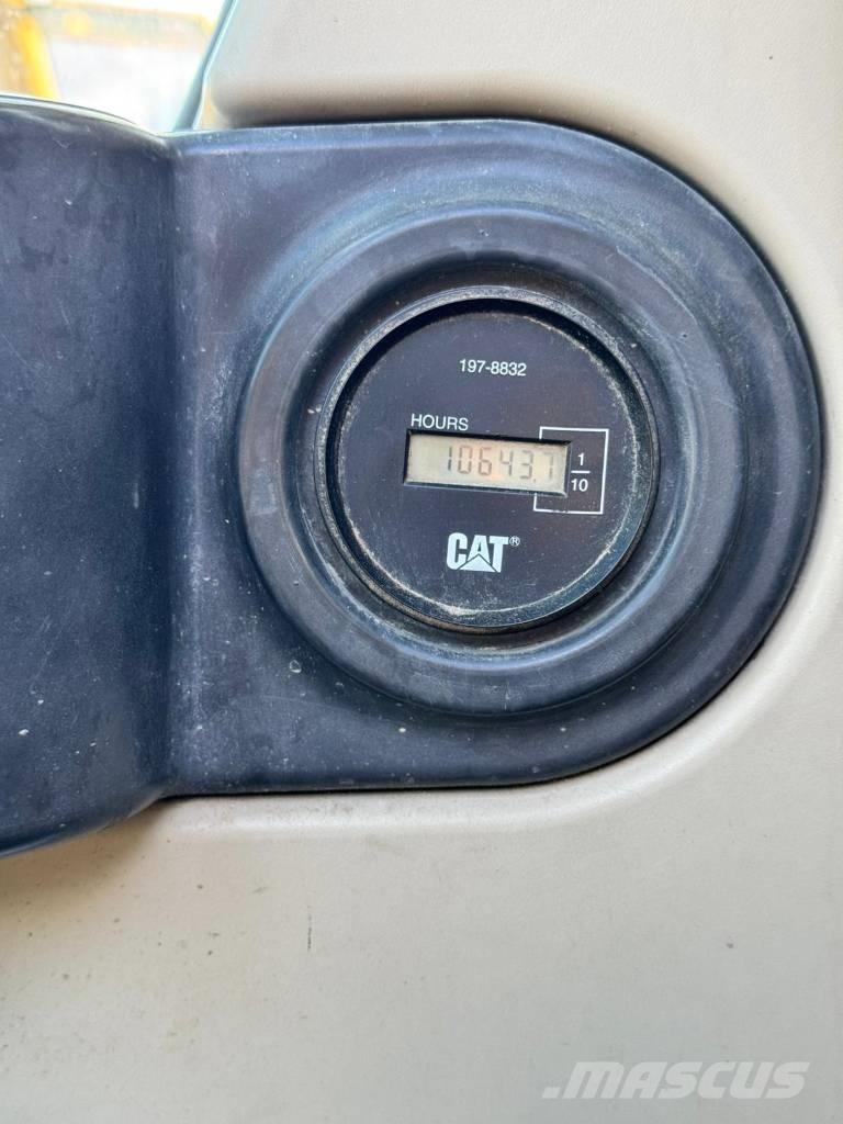 CAT M 315 C Ratasekskavaatorid