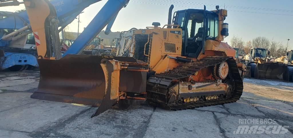 CAT D 6 N LGP Buldooserid