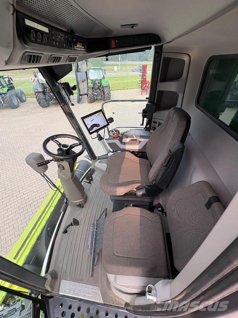 CLAAS TRION 750 Teraviljakombainid