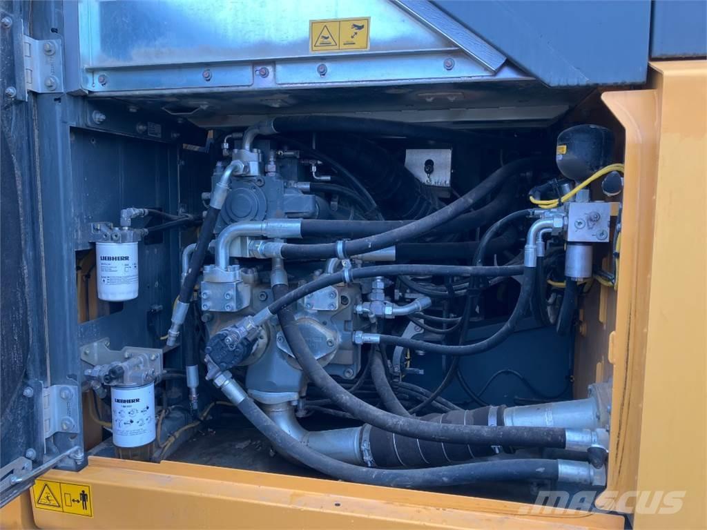 Liebherr R934 Roomikekskavaatorid