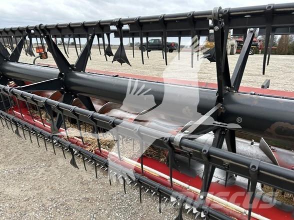 Case IH 1020 Kombainide heedrid