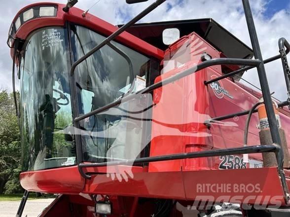 Case IH 2588 Teraviljakombainid