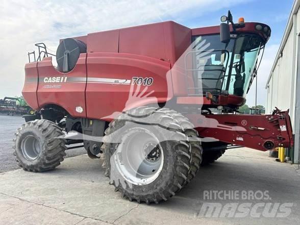 Case IH 7010 Teraviljakombainid