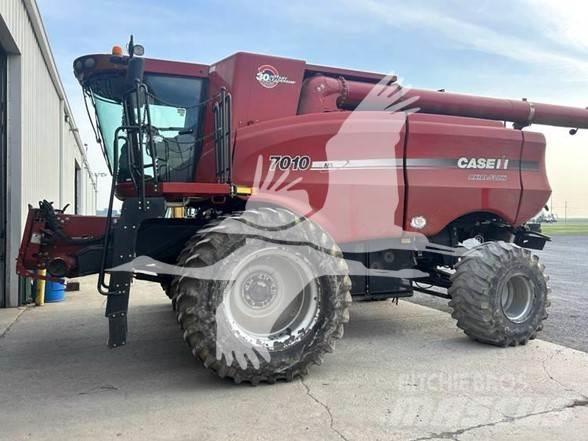 Case IH 7010 Teraviljakombainid