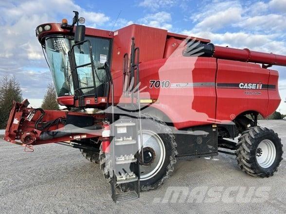 Case IH 7010 Teraviljakombainid
