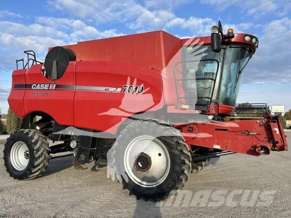 Case IH 7010 Teraviljakombainid