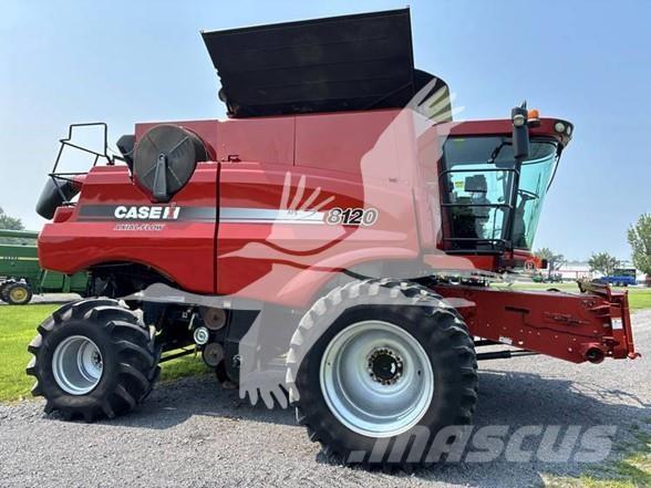 Case IH 8120 Teraviljakombainid