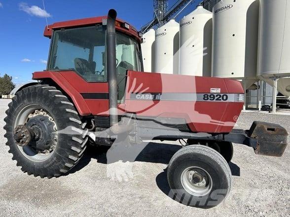 Case IH 8920 Traktorid