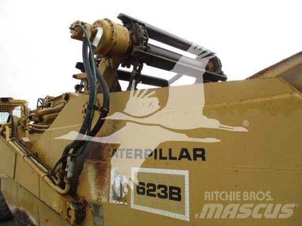 CAT 623B Kaabitsad