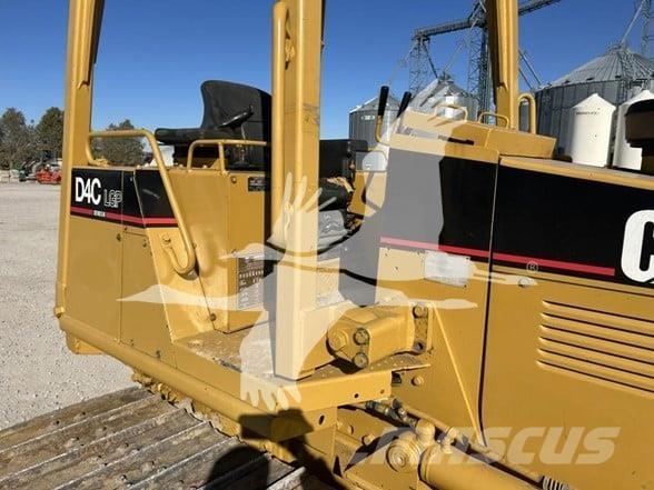 CAT D4C LGP Buldooserid
