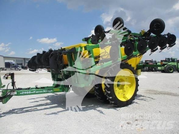 Farm King 2460 Mineraalväetise laoturid